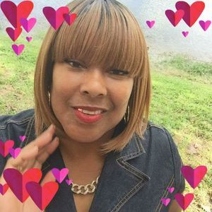 Meet your Posher, Mona